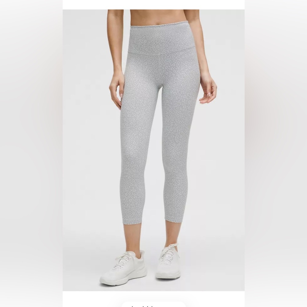 Lululemon Wundertrain high rise cropped legging